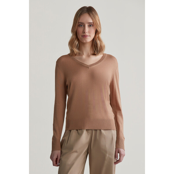 SVETER GANT FINE KNIT V-NECK CARAMEL BEIGE 57512089