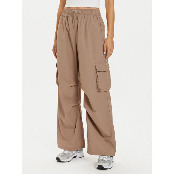 Teplákové nohavice New Balance 57610793