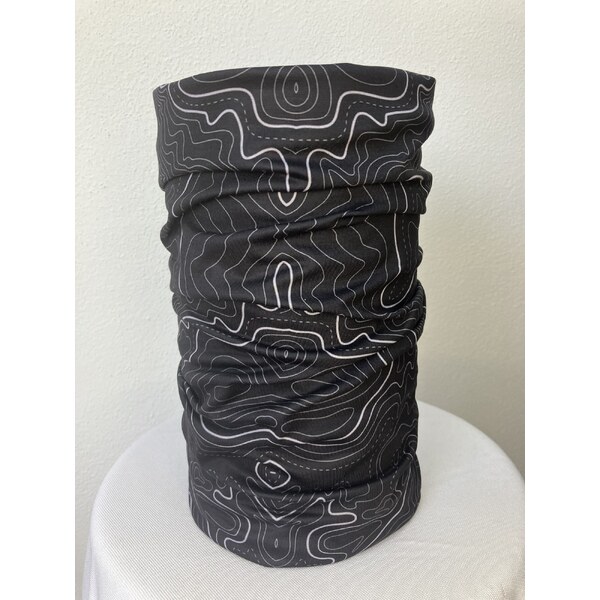 TERMOVEL Čierny multifunkčný nákrčník so vzormi 57839073