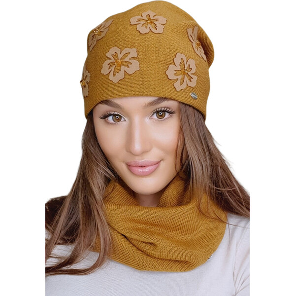 Kamea Horčicová dámska zimná čiapka s kvietkami Naila, Farba horčicová 58391797