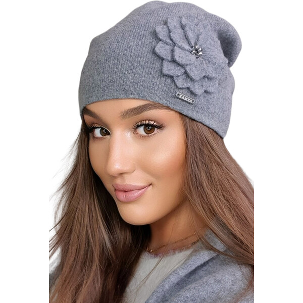 Kamea Strieborná šedá elegantná jesenná dámska čiapka s kvetom Bari, 58411433