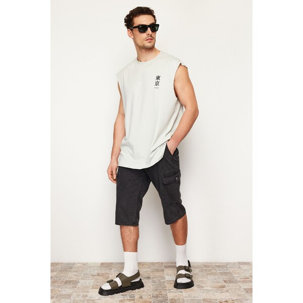 Trendyol Antracitové Bermudy s pravidelným pásom a cargo vreckami 50555002