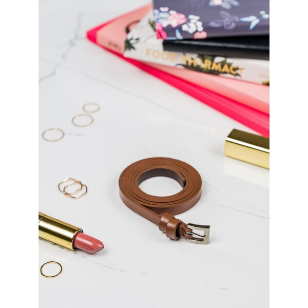 No Brand Klasický, úzky dámsky opasok so striebornou kovovou prackou 58385234