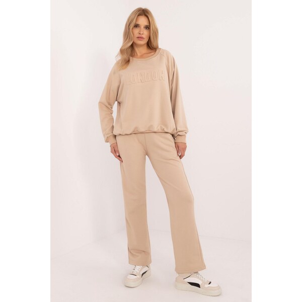 MladaModa Tepláková súprava s 3D aplikáciou model 93061 béžová 60493643