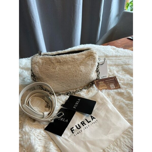 Dámska Kabelka FURLA Moon S Viteli crossbody 60113352