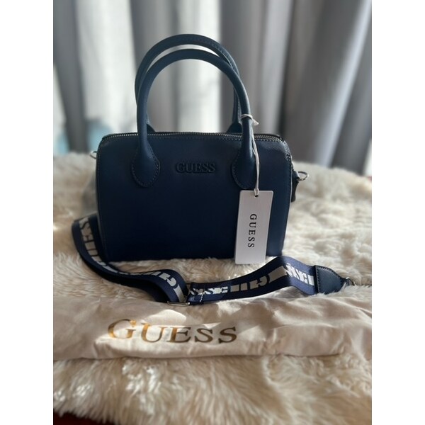 Dámska Kabelka GUESS AVELAY Box Satchel Blue crossbody 60521992