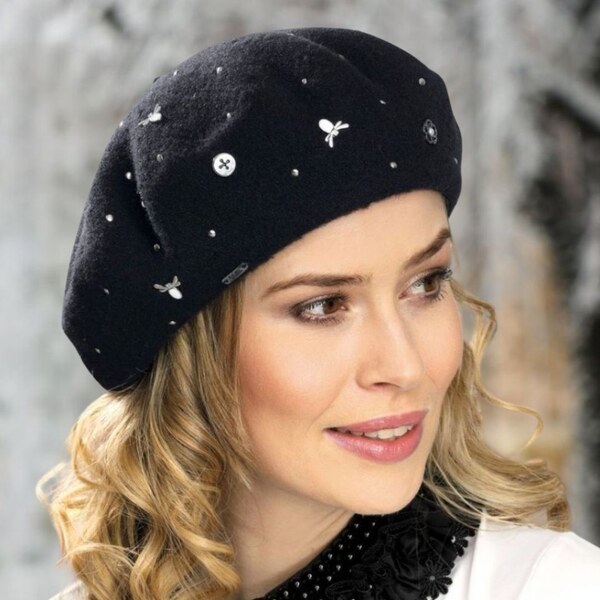 KRUMLOVANKA Dámsky zdobený baret W-0013/018 čierny 60532828