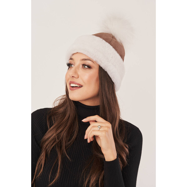 KONOPKA Dámska béžová zimná čiapka s brmbolcom 35967524