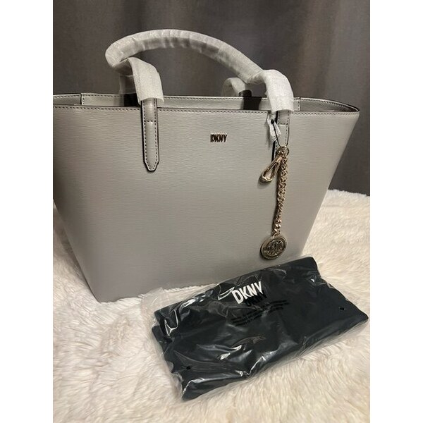 Dámska DKNY Kabelka Kožená Bryant Grey 60697587
