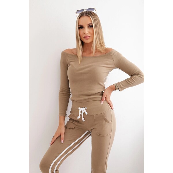 Kesi Set with two-stripe camel 60730942