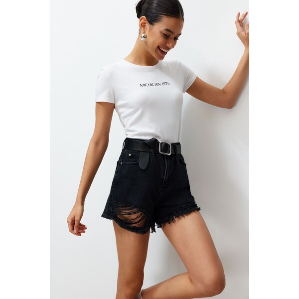 Trendyol Čierne Šortky & Bermudy 50769707