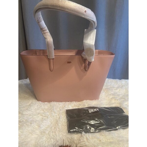 Dámska Kožená kabelka DKNY Bryant pink 61015359