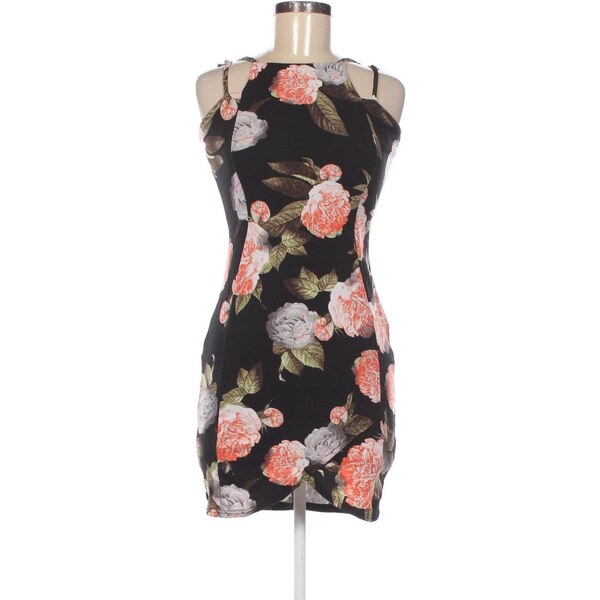 Šaty Pretty Little Thing 61467772