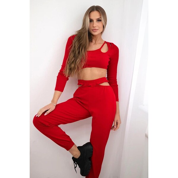 MladaModa Crop-topová tepláková súprava s výkrojmi model 9344 červená 31837878