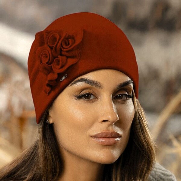 KRUMLOVANKA Dámska zimná čiapka W-0019/144 vínová 61829379