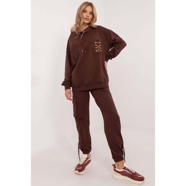 MladaModa Tepláková súprava s ozdobnými retiazkami model 27808 hnedá 62554646