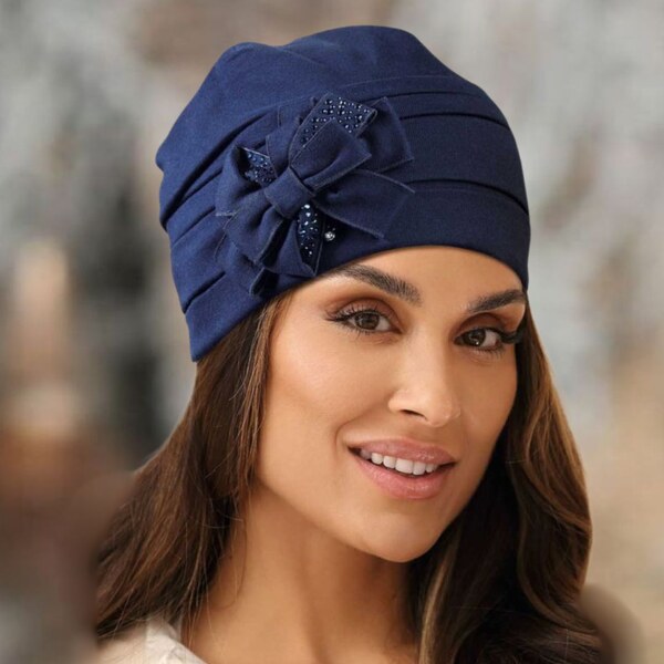 KRUMLOVANKA Dámska bavlnená čiapka s mašľou W-0670/161 tmavo modrá 62186946