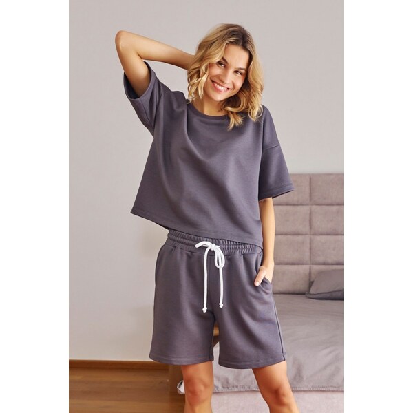 DOCTOR NAP Sivá dámska tepláková súprava s dlhšími šortkami 66149439