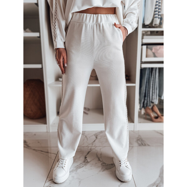 BASIC Smotanové dámske rebrované tepláky s ozdobnou čipkou na bokoch 62311532