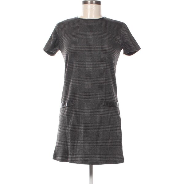 Šaty Stradivarius 62436334