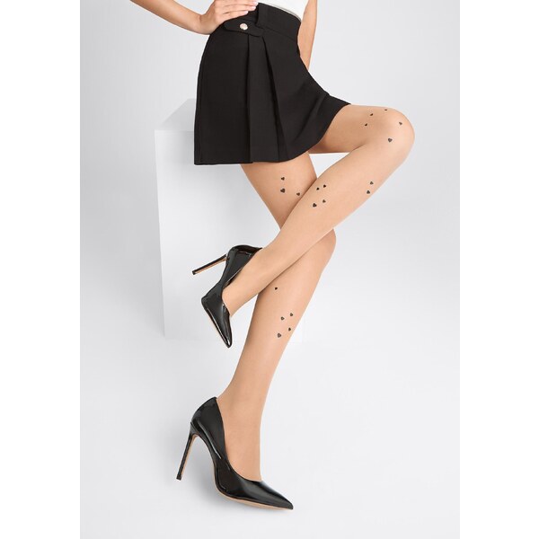 Dámske pančuchy s romantickými čiernymi srdiečkami ALLURE E05 20 DEN 62158989