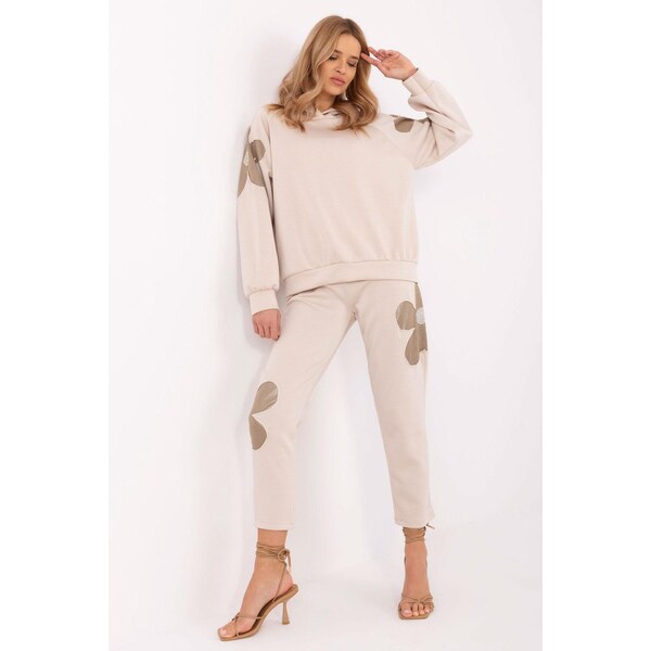 MladaModa Tepláková súprava s kvetinovou aplikáciou model 12461 béžová 62639670