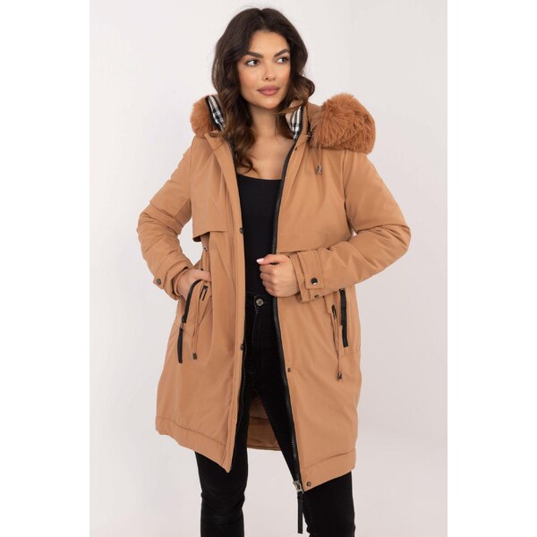 MladaModa Zimná bunda parka s kapucňou a kožušinkou model 40917 farba 65626819