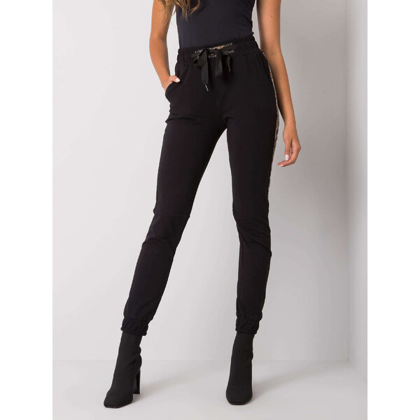 RELEVANCE Čierne tepláky s kamienkovou aplikáciou Giulia RV-DR-6891.54 57948212