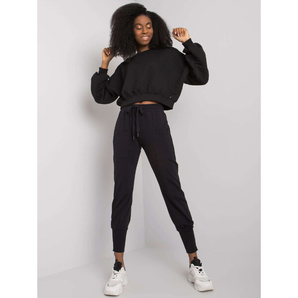 RUE PARIS Čierne dámske tepláky s vreckami RV-DR-7341.30P-black 57948951