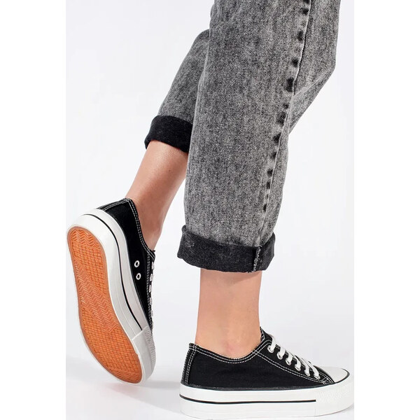 BASIC Čierne klasické dámske tenisky na šnurovanie BL559P-B 58321678