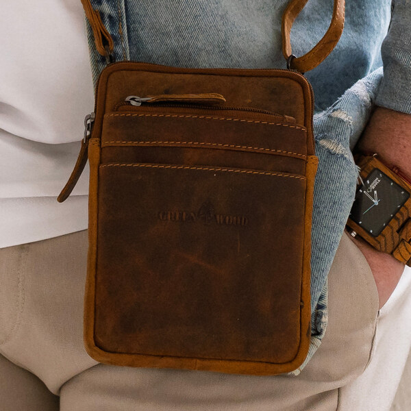 Kožená taška na mobil a doklady Greenwood Nance - tmavo hnedá 60224116