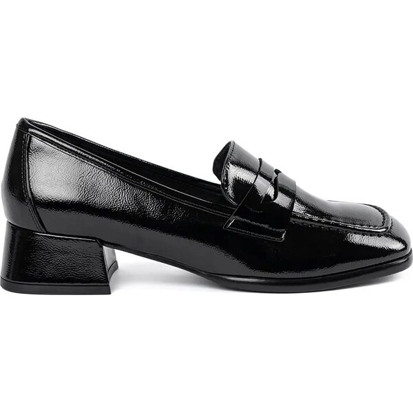 BASIC Černé dámské lakované polobotky PB238B/LAK 63719406