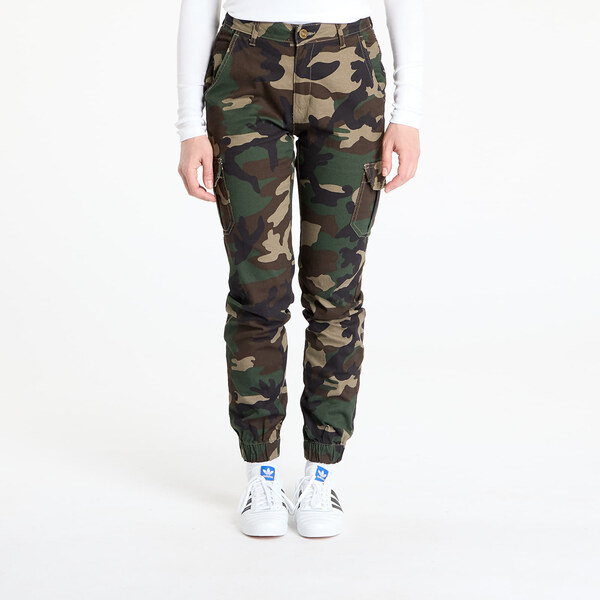 Kalhoty Urban Classics Ladies High Waist Camo Cargo Pants Camo Green 54991470