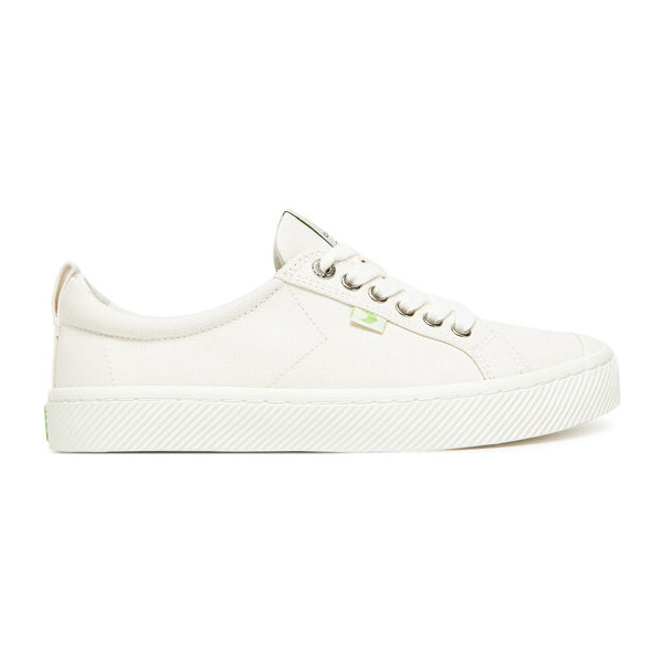 Plátenky Cariuma 63893272