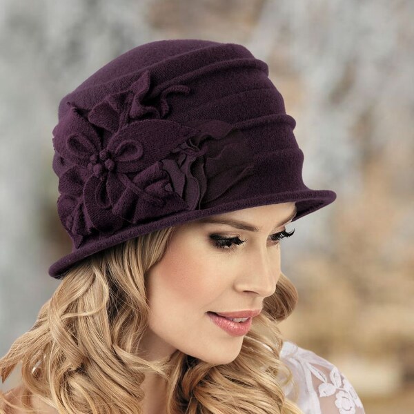 KRUMLOVANKA Zimný dámsky klobúk s kvetmi W-0655/2040 fialový 64149531