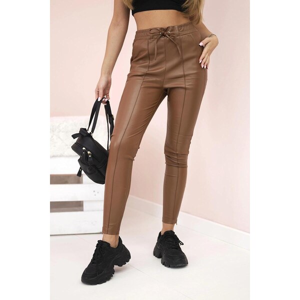 MladaModa Nohavice z ekokože s viazaním v páse model 68741 hnedé 64149726