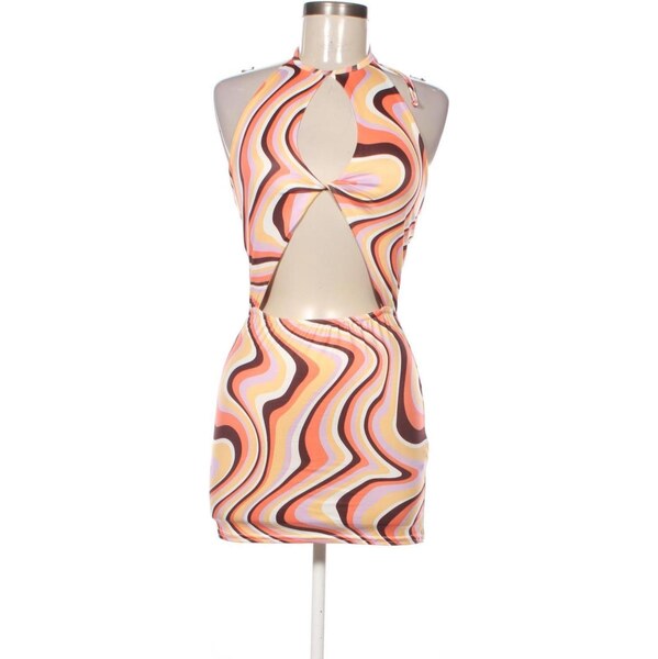 Šaty Pretty Little Thing 64153543