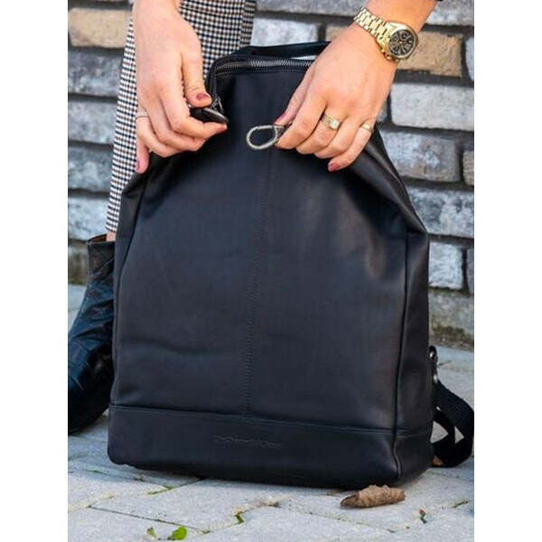 Dámsky kožený batoh The Chesterfield Brand Menchester - čierna 64167640