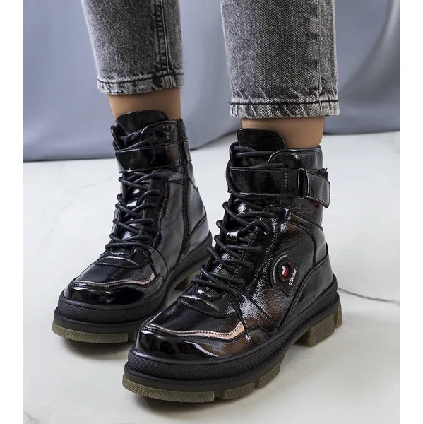 Gemre Čierna botki lakovaná Salent 64676550