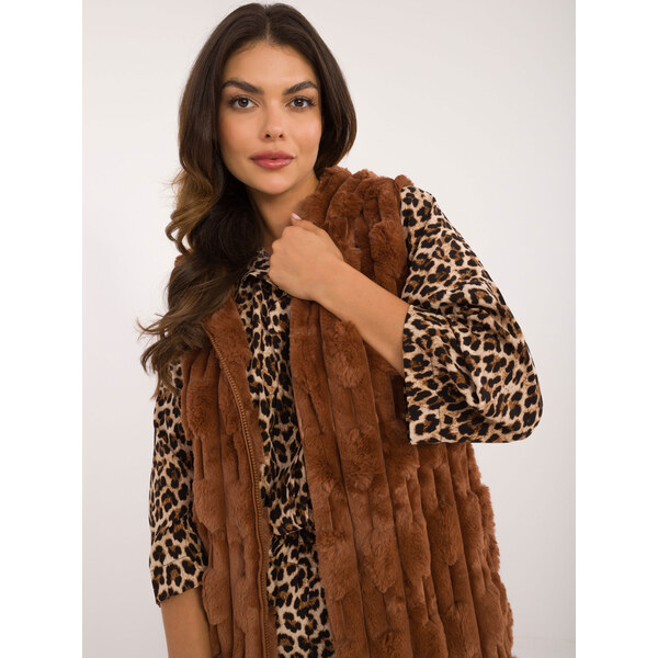 ITALY MODA Dámska hnedá kožúšková vesta AT-KZ-2368-1.13-brown 57956261