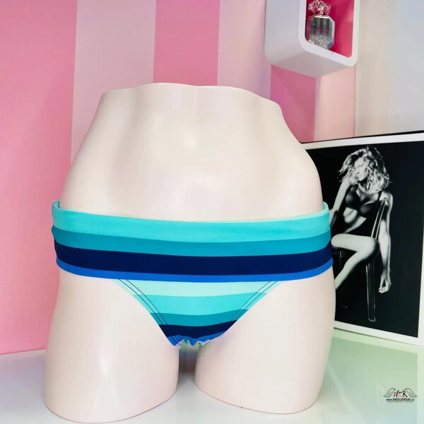 Victorias Secret Pruhovaný spodný diel plaviek 46574810