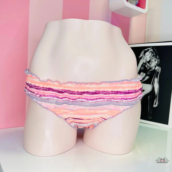 Victorias Secret Farebný spodný diel plaviek s volánikmi pre zvodnú 46574169