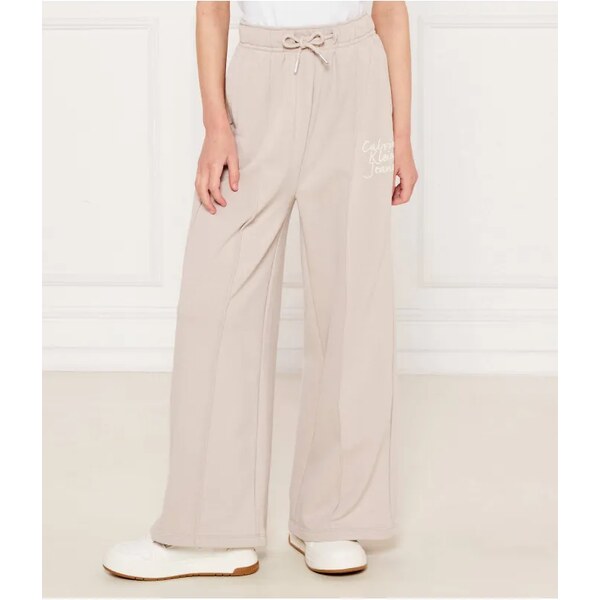 Calvin Klein Jeans Teplákové nohavice | flare fit 63343880