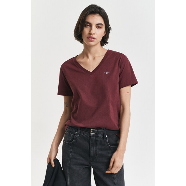 TRIČKO GANT REG SHIELD SS V-NECK T-SHIRT PLUM WINE 64936722