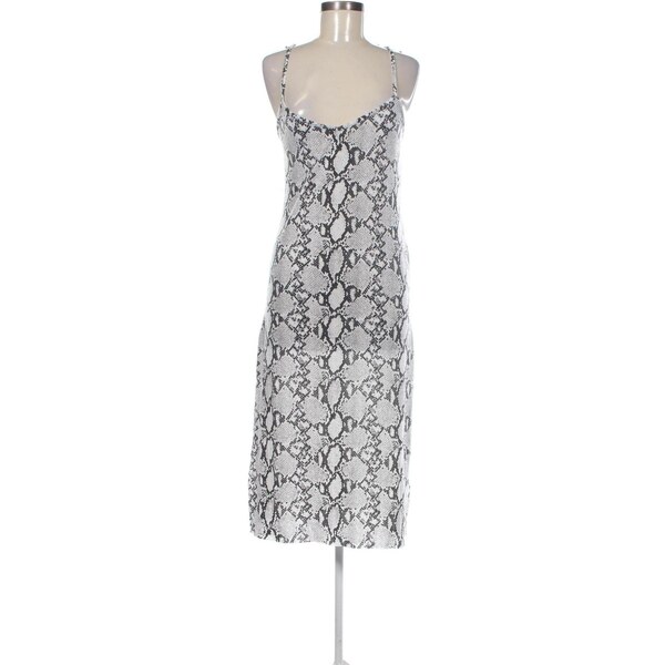 Šaty Pretty Little Thing 64964673