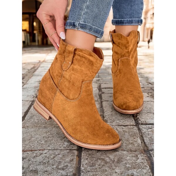 Resti Brown ankle boots ala cowboy boots on an indoor wedge Jelluma - 64979002