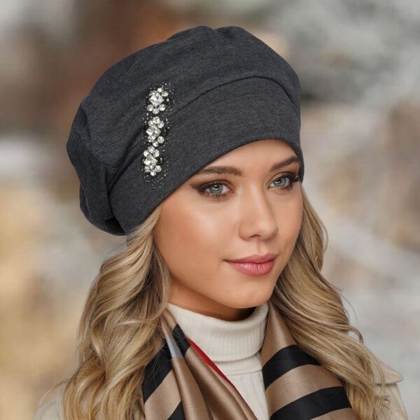 Dámska čiapka Krumlovanka W-0850/693 tmavo šedá 63302631