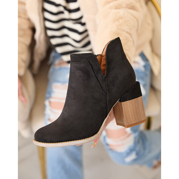 Resti Black Lemere square heeled boots 65004824