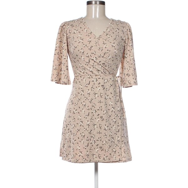 Šaty Pretty Little Thing 65031083