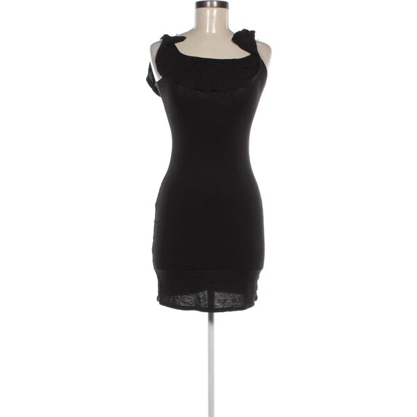 Šaty Pretty Little Thing 65046939